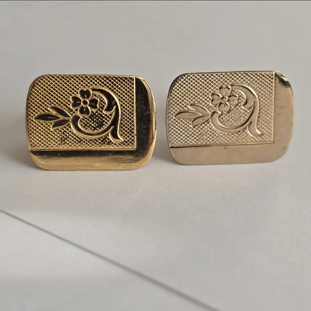 Vintage cufflinks gold tone floral cuff links